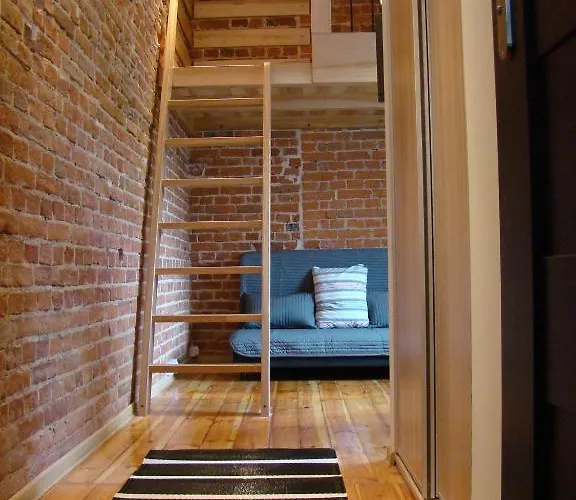 بيت شباب St. Dorothys - *