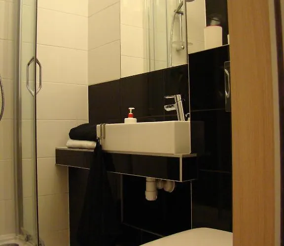 Hostel St. Dorothys - *